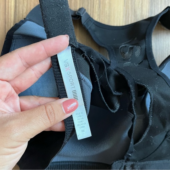 Incredible by Victoria Sport Bra VSX Black Size 38C - Picture 5 of 7